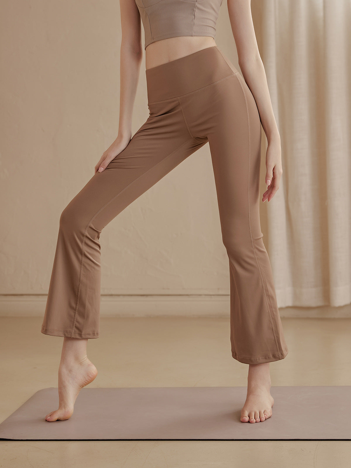 High Waist Flared Yoga Pants With Stretch Fit