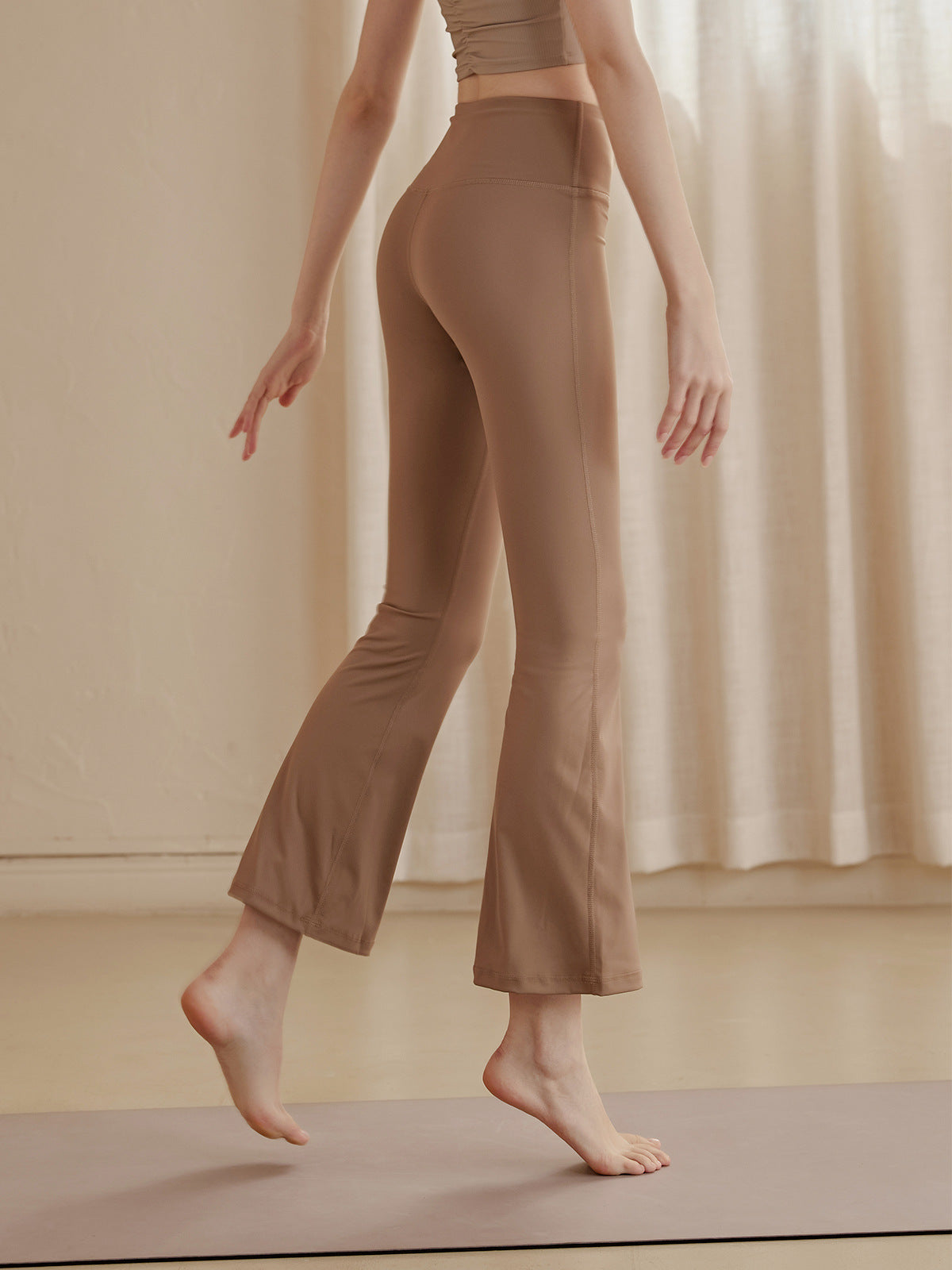 High Waist Flared Yoga Pants With Stretch Fit